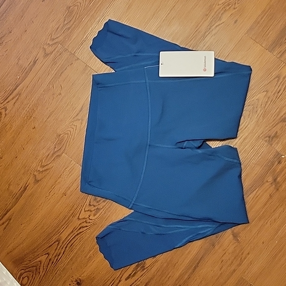 lululemon athletica Pants - NWT Lululemon Wunder Under HR Crop 23"